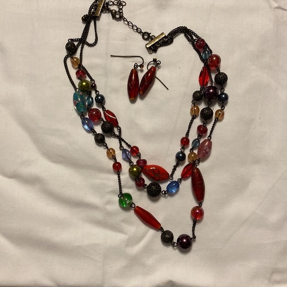 AVON Multi Strand Art Glass, Acrylic Beaded Necklace 16” 3” extender +earrings - Picture 7 of 12